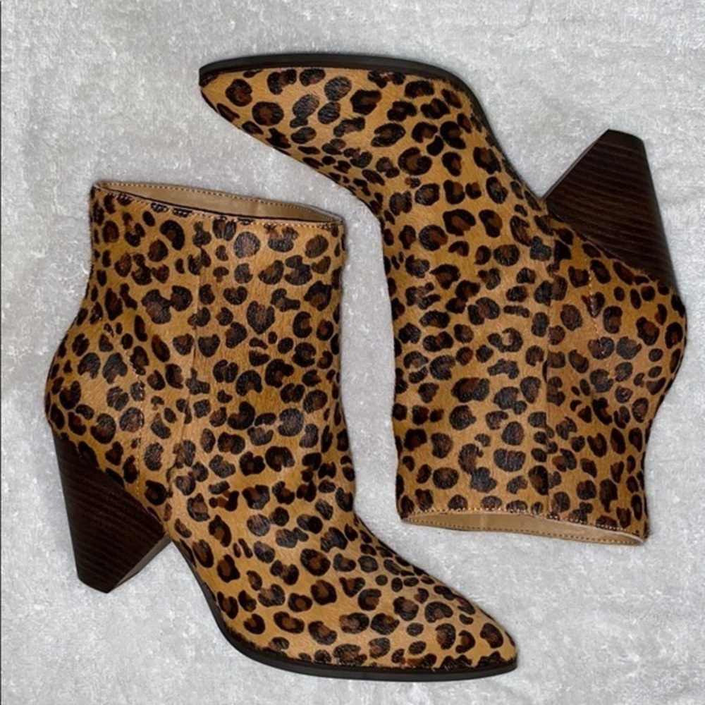 NEW PRINT ANKLE BOOTIES